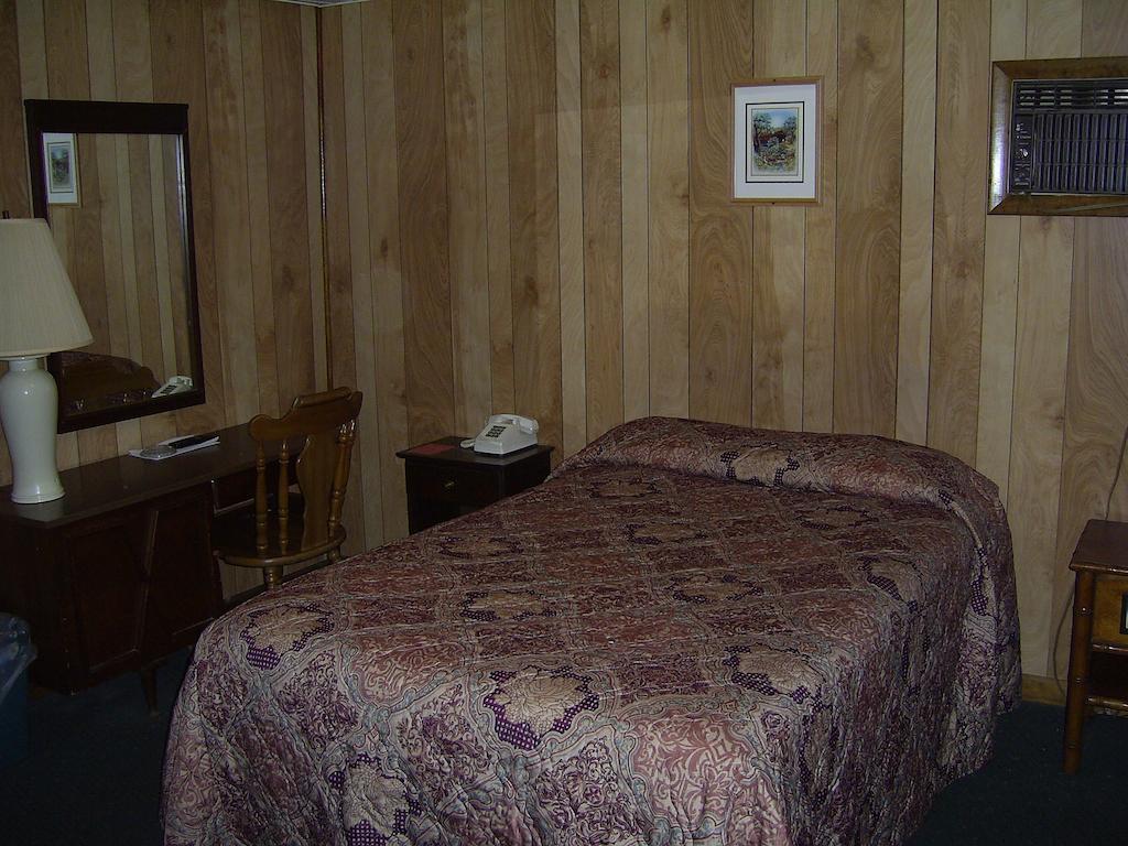 Cedar Grove Motel Altoona Habitación foto